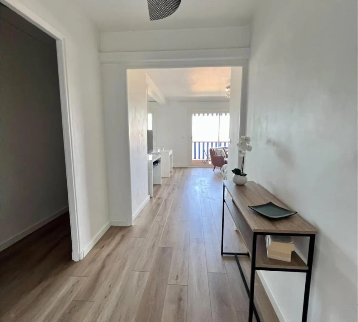 Apartment Spacious And Bright Cocoon Near The Sea Bandol