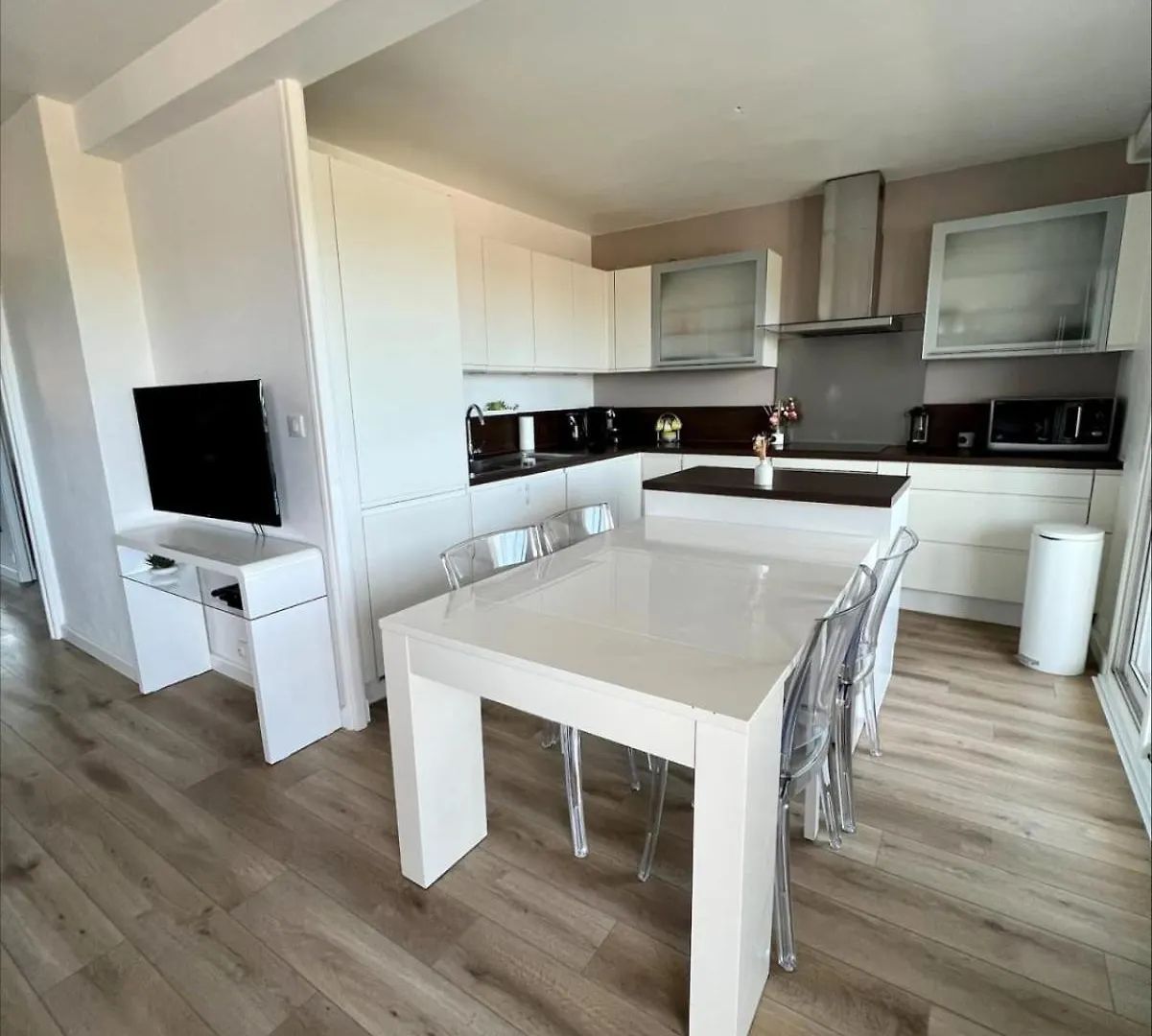 Spacious And Bright Cocoon Near The Sea Bandol France
